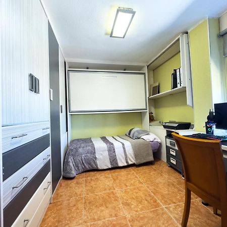 Valencia Avenida Del Puerto Private Rooms Εξωτερικό φωτογραφία